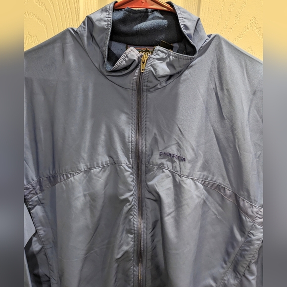 Patagonia Men's Lightweight Jacket - Picture 4 of 10
